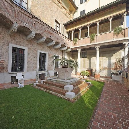 Foresteria Palazzo Guazzoni Zaccaria Cremona Exterior foto