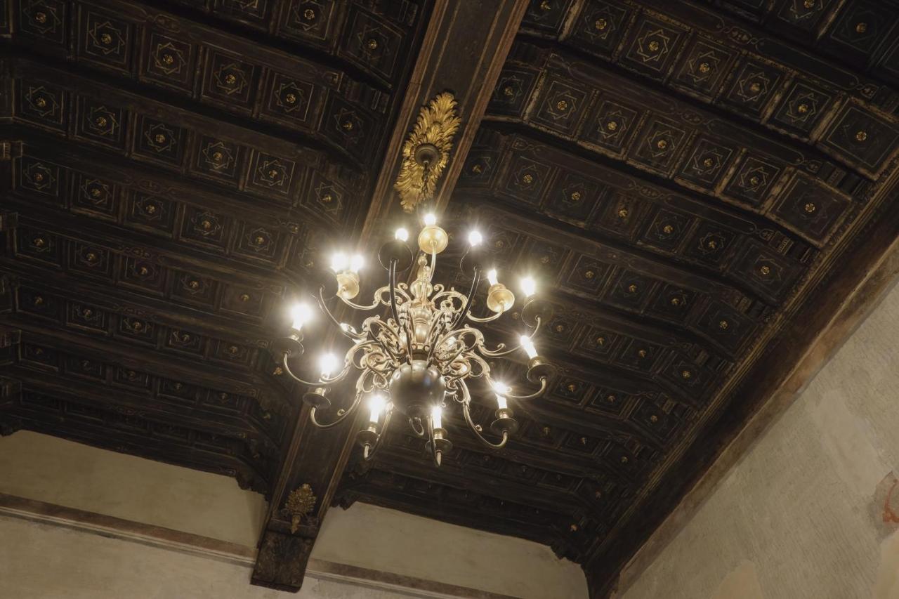 Foresteria Palazzo Guazzoni Zaccaria Cremona Exterior foto